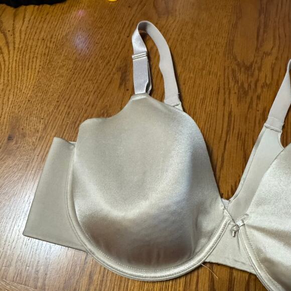 Vanity Fair Women's Beauty Back Full Coverage Underwire Smoothing Bra Size 40D - Picture 3 of 6